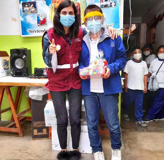 Compartir navideño de sonrisas
